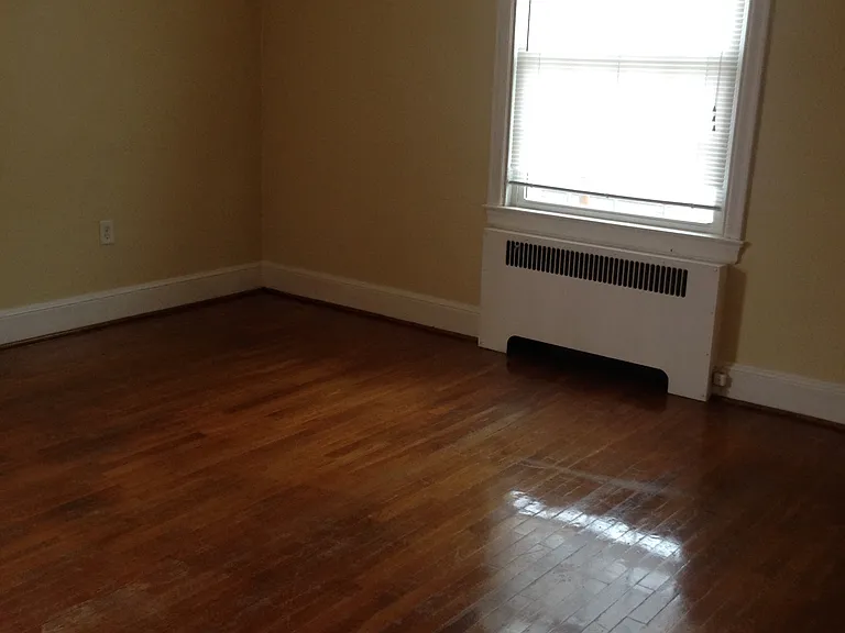 534 Logan St — Photo 21