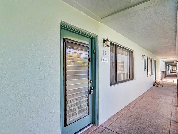 5th image of 15072 Ashland Pl APT 131