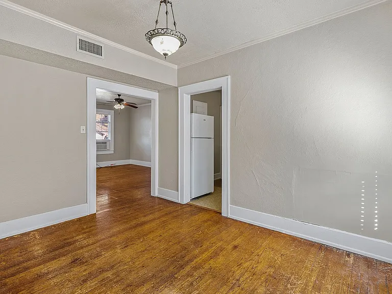 Highland Court — Photo 9