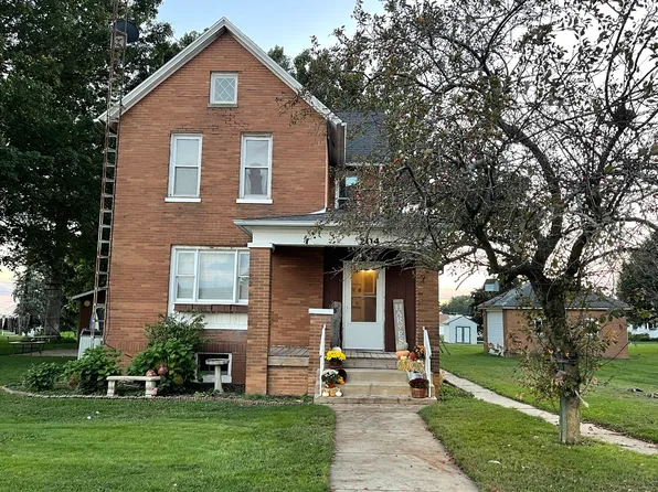 204 S Locust St, Sublette, IL 61367