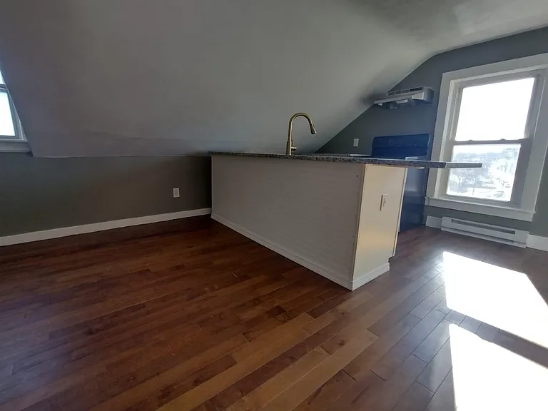 235 Pleasant St #3 — Photo 5