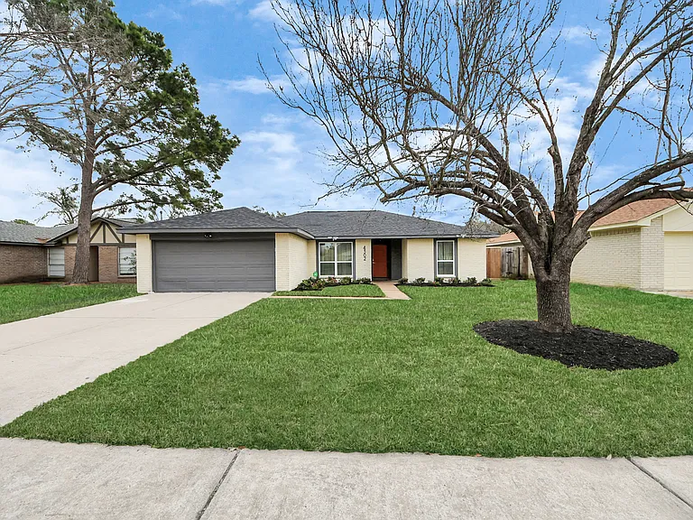 Falcon Meadow Dr — Photo 23