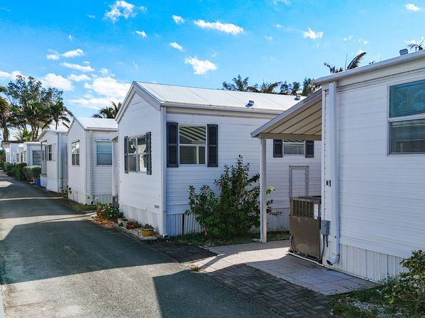 12 Hibiscus Drive #H, Briny Breezes, FL 33435