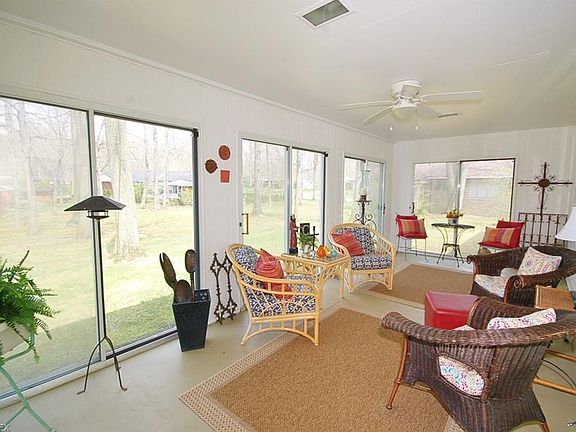 5th image of 1619 Squaw Ct