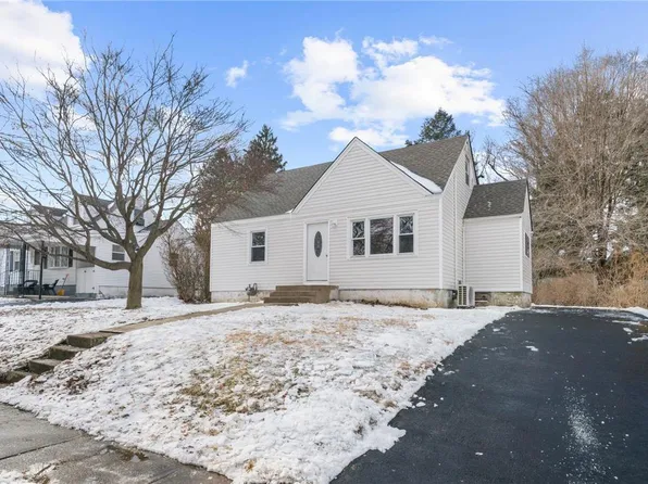 538 Tobias Dr, Hellertown, PA 18055