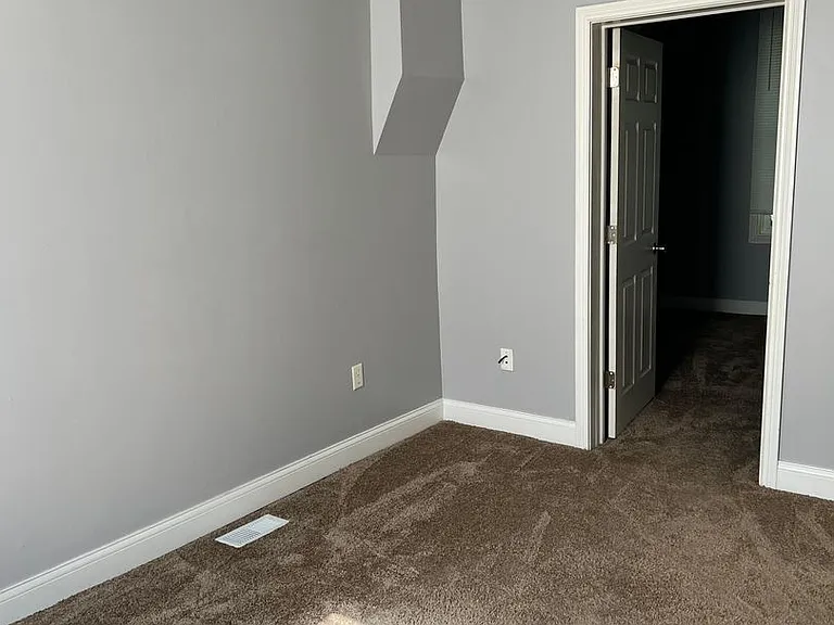 1601 Grove St — Photo 7