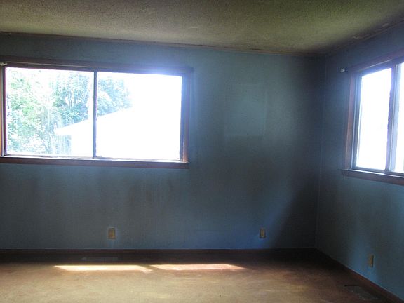 3rd image of 6577 Fountain Park Dr