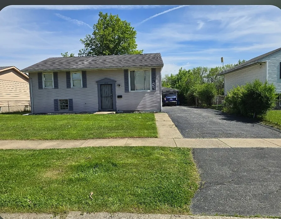 Building Photo - 22531 Yates Ave