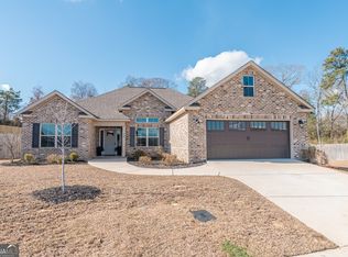 338 Creek Ridge Dr, Warner Robins, GA 31088