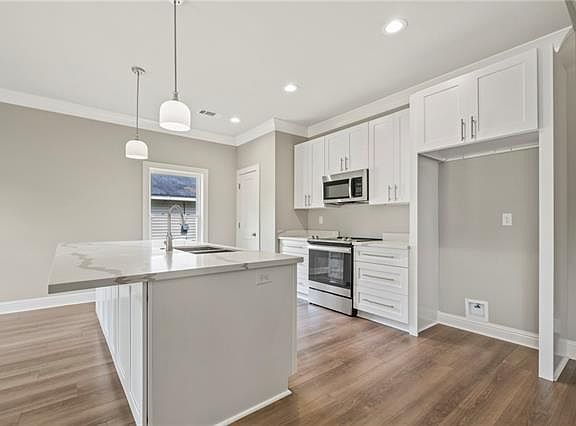 4th image of 2507 Dupard Street