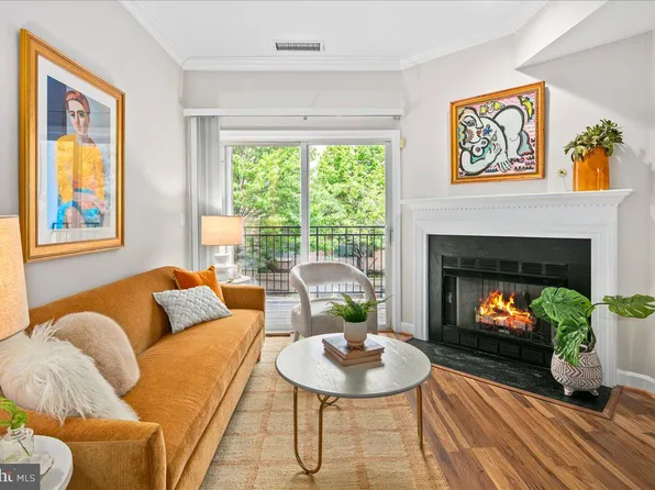 2330 14th St N APT 207, Arlington, VA 22201