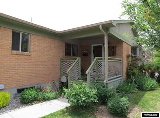 1125 McDougall Dr, Lander, WY 82520