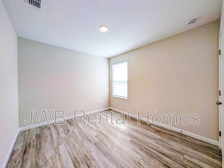 8905 1st Ave — Photo 8