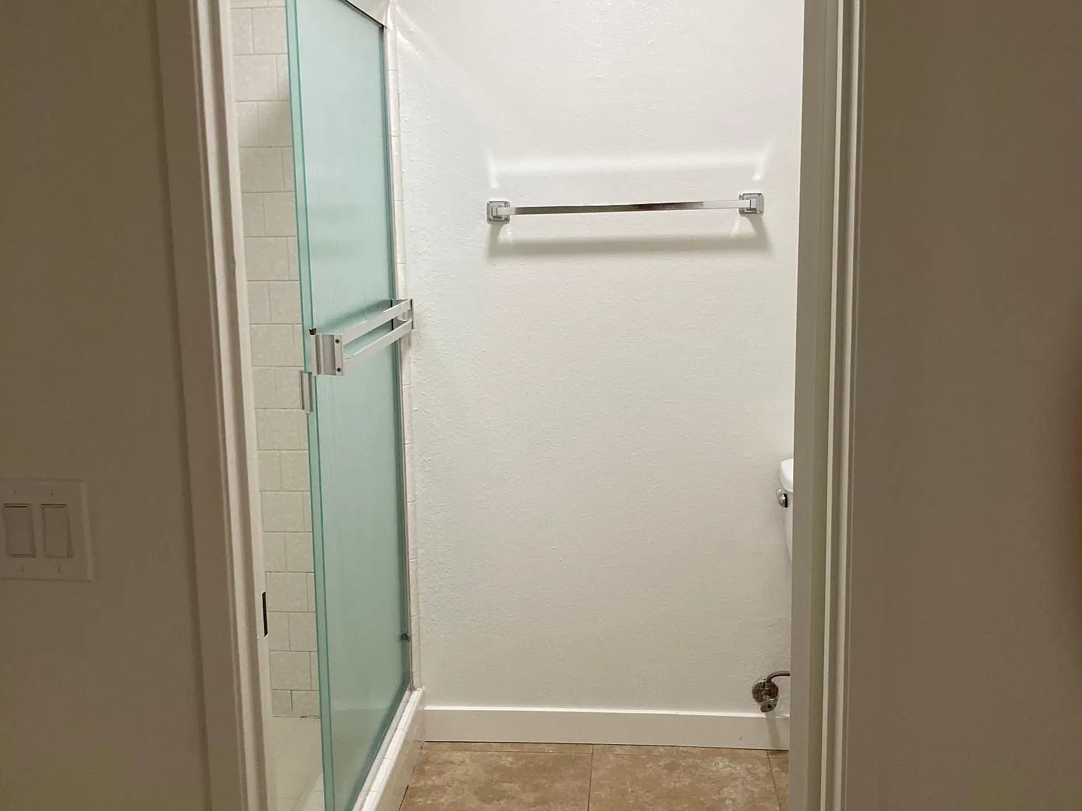 3 bed, 2.5 bath, 1922 sqft, $2,850 — Photo 3