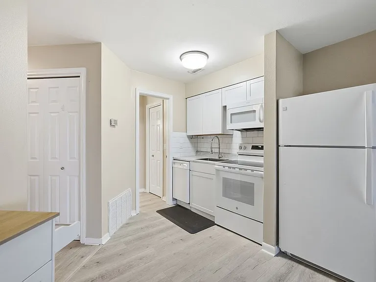 48 Marina Cove Dr #103A — Photo 15
