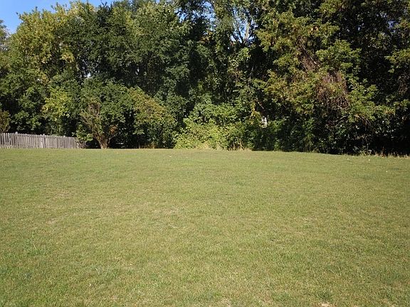 4th image of 12210 W White Oak Dr