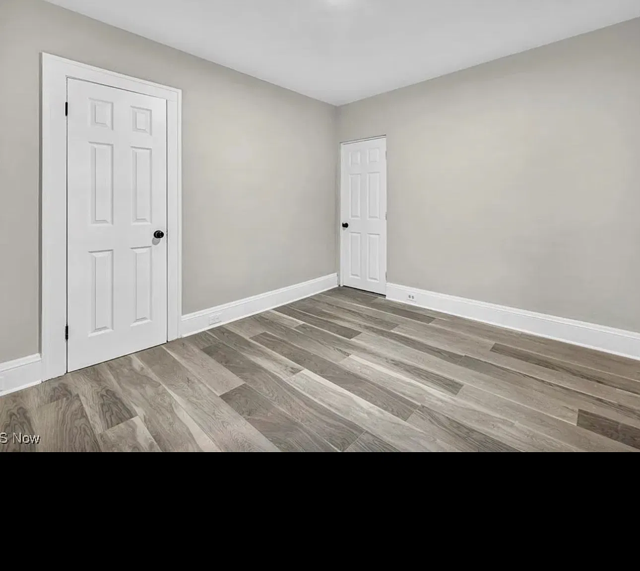 2211 Chesterland Ave — Photo 3