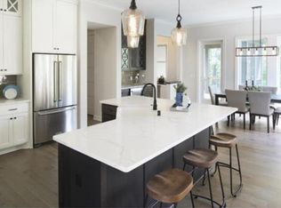 11829 Meadow Ln, Minnetonka, MN 55305