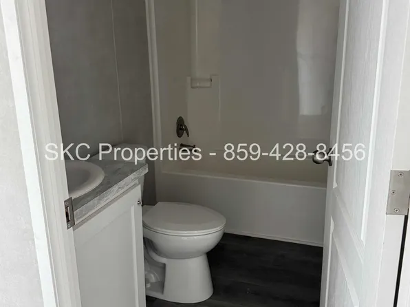 151 Blueberry Ln, Winchester, KY 40391