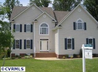 921 Hillcrest Farms Dr, Richmond, VA 23223