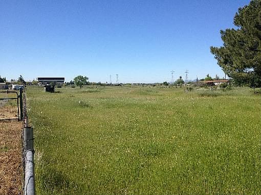 5th image of 2336 Oak Knoll Way