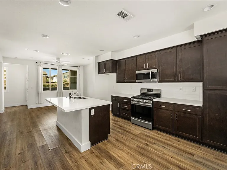 123 E Knox Dr — Photo 22