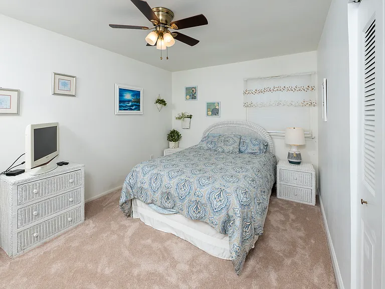 220 N 35th Ave #WINTER RENTAL — Photo 18