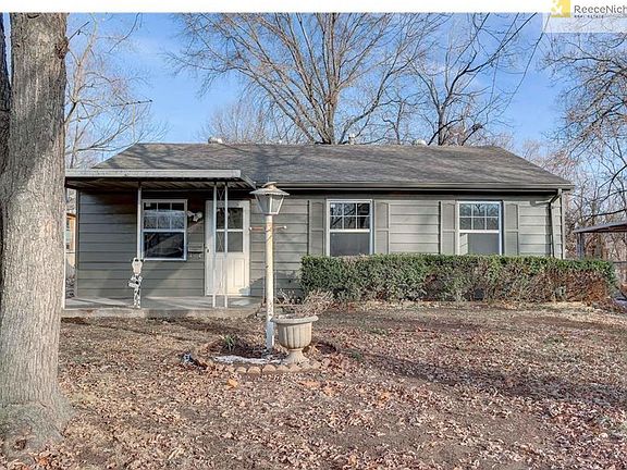 2nd image of 2733 S 49th St