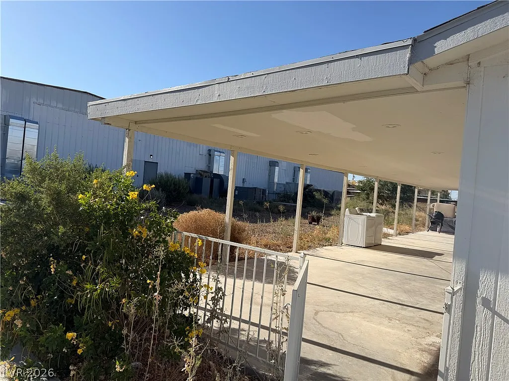 4 bed, 2.0 bath, 1701 sqft, $1,850 — Photo 3