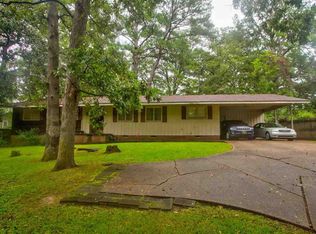 2126 Oakhurst Dr, Jackson, MS 39204