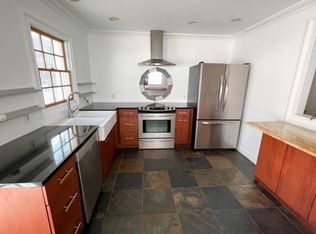 220 E Main St, Huntington, NY 11743