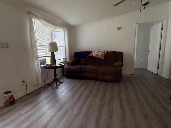 340 S Carter School Rd, Strawberry Plains, TN 37871