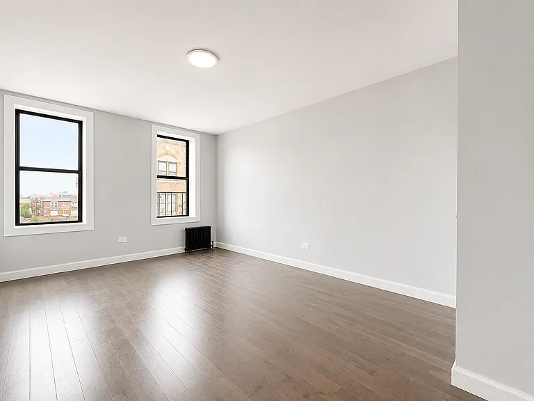 70 Post Ave #5B — Photo 4