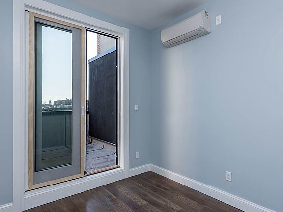 5th image of 221 Clarkson Ave #4A