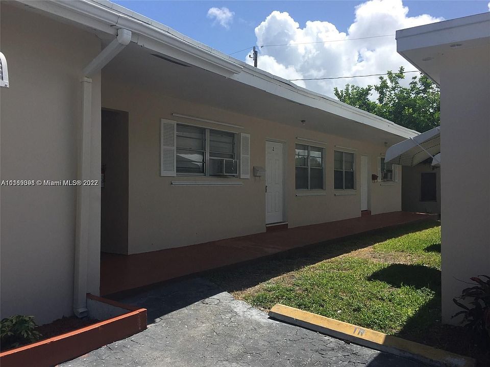 2nd image of 1018 N 17th Ave #2