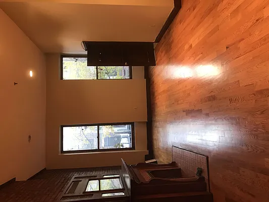 Rented by PLUSH REALTY Inc | media 14