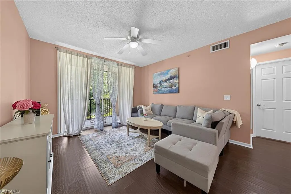 2 bed, 2.0 bath, 1100 sqft, $1,950 — Photo 1