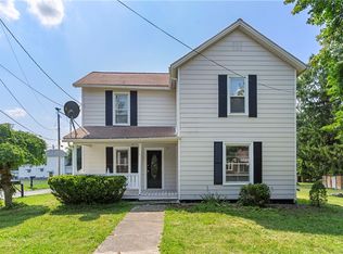 37 Hamburg Rd, Greenville, PA 16125