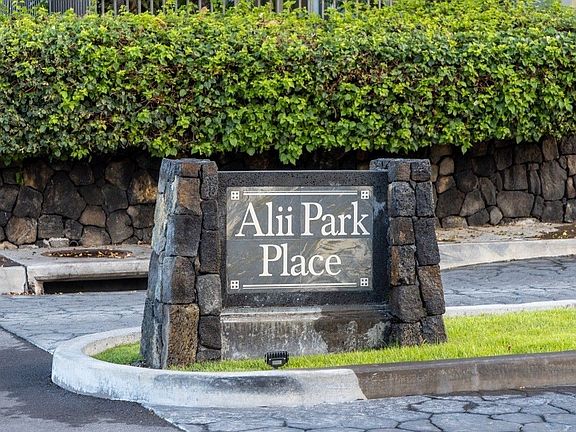 3rd image of 75-6025 Alii Dr APT N101