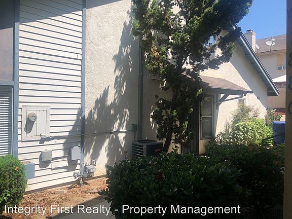 4th image of 1878 Manzana Way