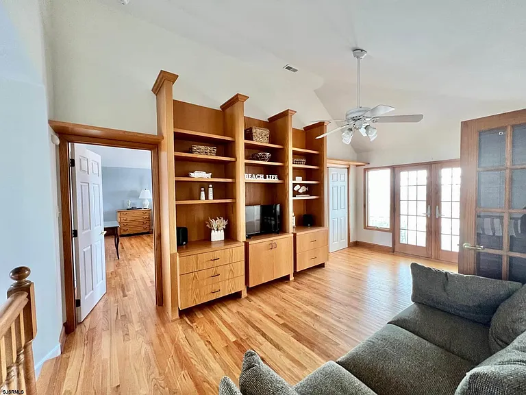 24 Ocean Dr W — Photo 39