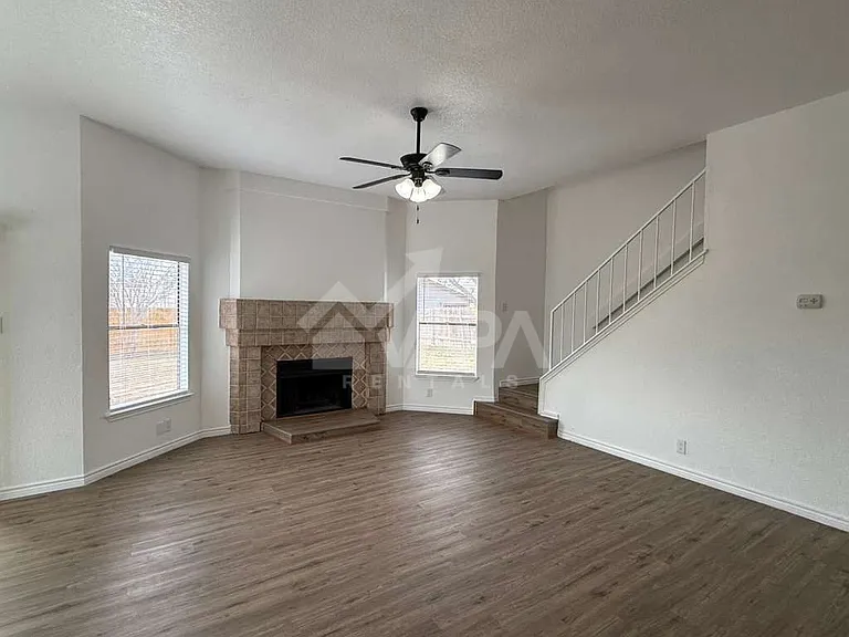 8750 Shallow Ridge Dr — Photo 7