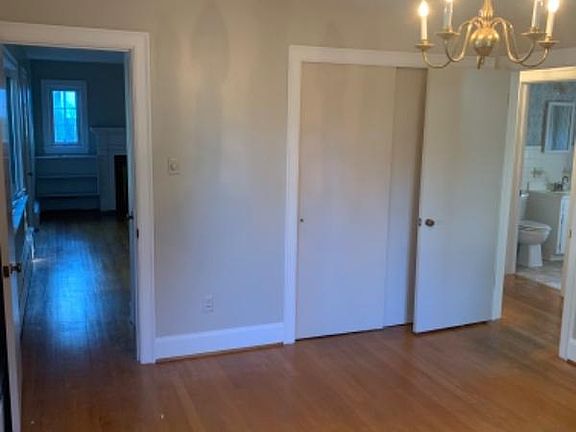 2nd image of 635 W Washington St
