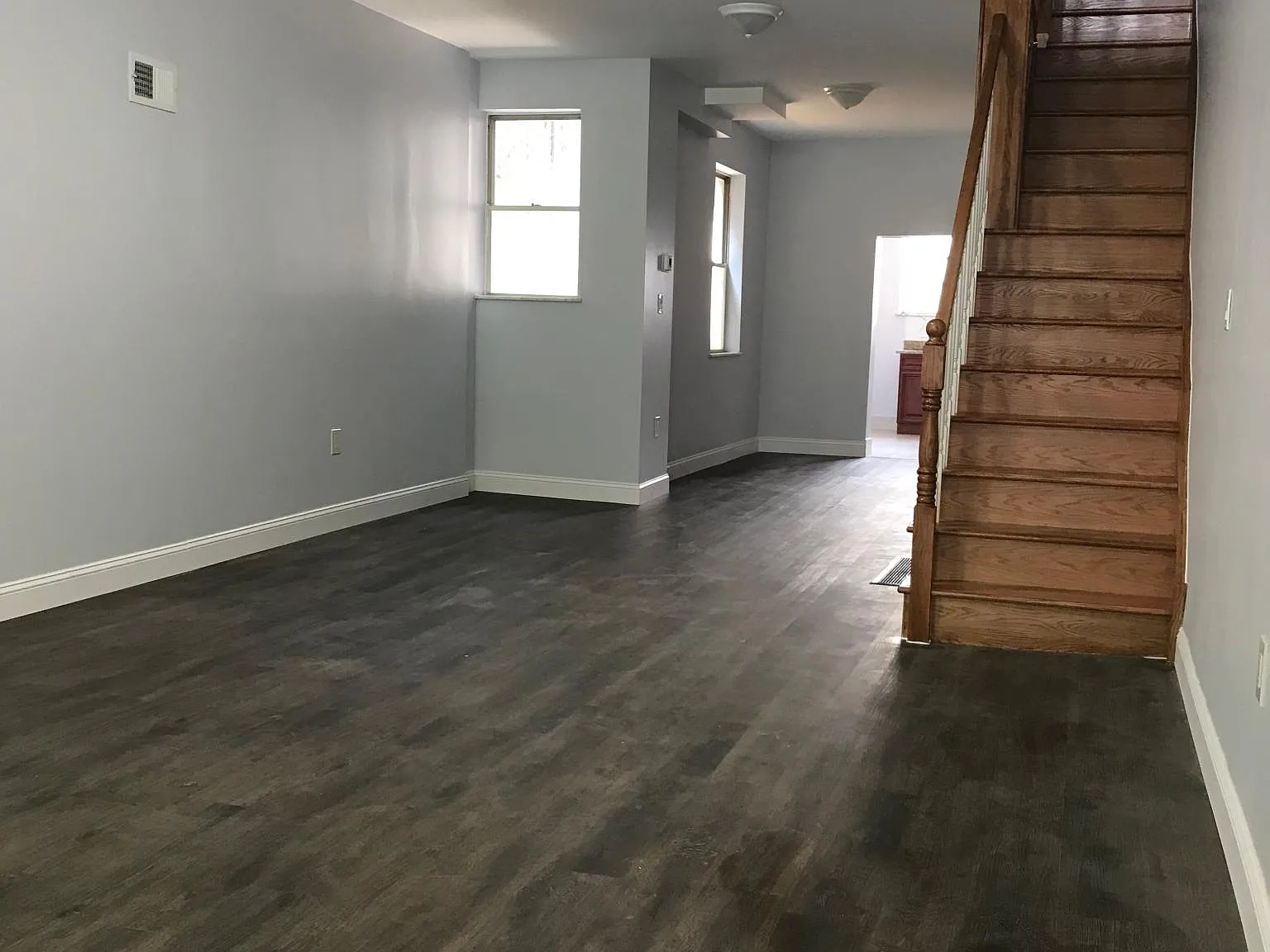 3 bed, 1194 sqft, $1,900 — Photo 3