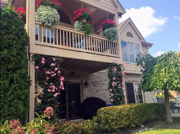 18112 Blue Heron Pointe Dr #36, Northville, MI 48168