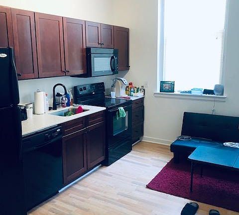 3rd image of 3301 Henry Ave #117