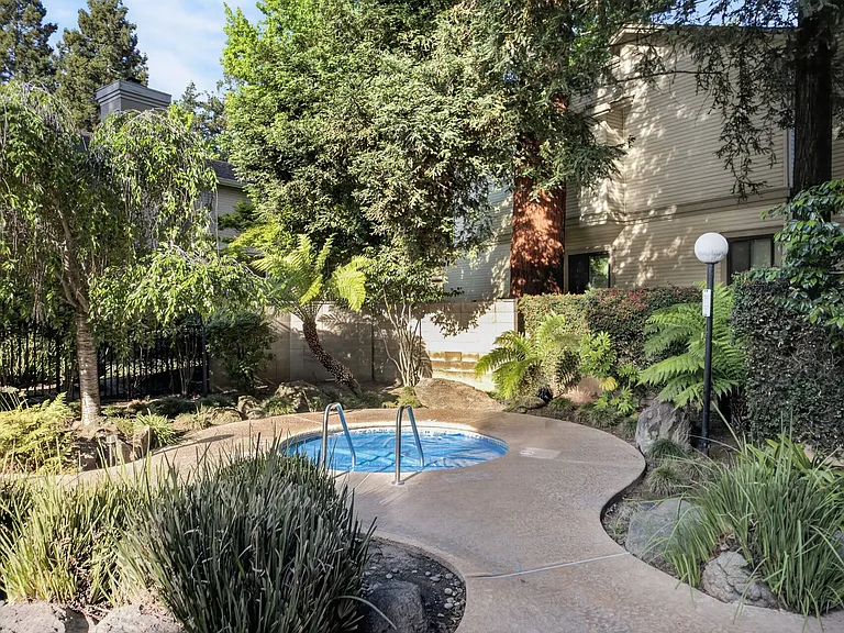 935 La Mesa Ter #1 — Photo 10