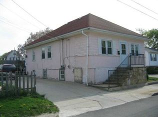 214 Heather St, Cranston, RI 02920