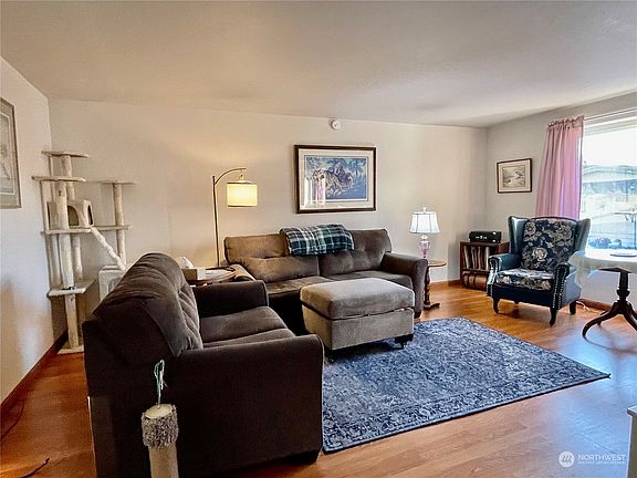 3rd image of 3611 I Street NE #221