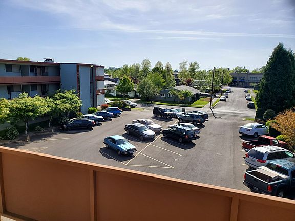 5th image of 1060 NW Fillmore Ave #22